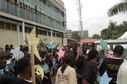 16days_2012_37_20131118_2039452611