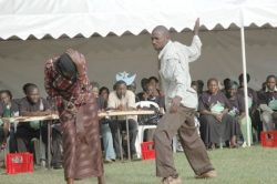 16days_2012_49_20131118_1947300011