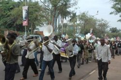 16days_2012_75_20131118_1004370487