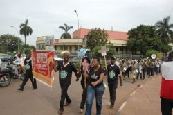 16days_2012_77_20131118_1081153446